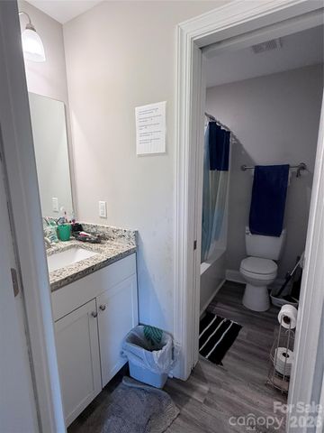 47 14th Street SE, Hickory, NC 28602