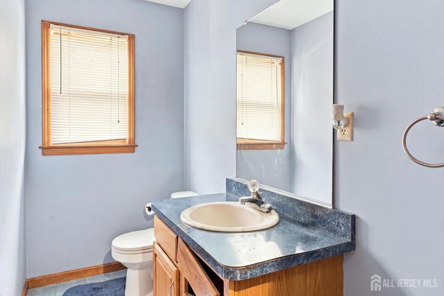 126 N Hill Road, Colonia, NJ 07067