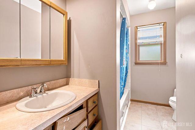 126 N Hill Road, Colonia, NJ 07067