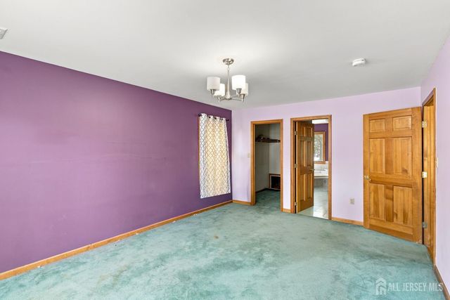 126 N Hill Road, Colonia, NJ 07067