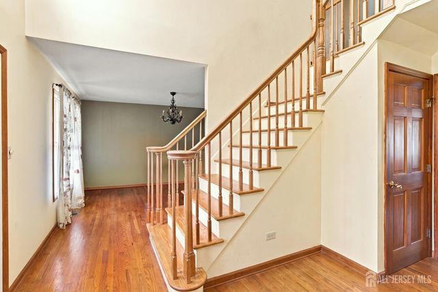 126 N Hill Road, Colonia, NJ 07067