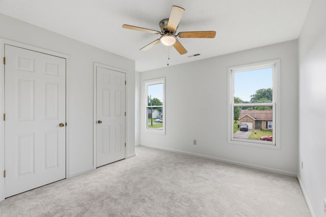 262 Kathleen Ct, Clarksville, TN 37043
