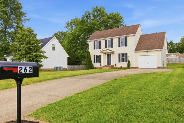 262 Kathleen Ct, Clarksville, TN 37043