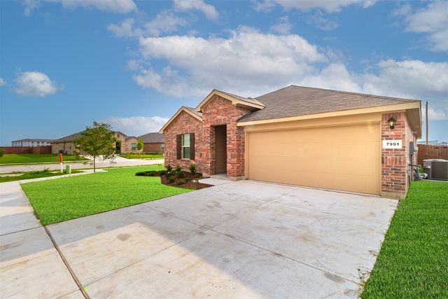 7901 Doe Valley Drive, Fort Worth, TX 76131