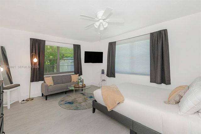 201 Columbus Pkwy, Hollywood, FL 33021