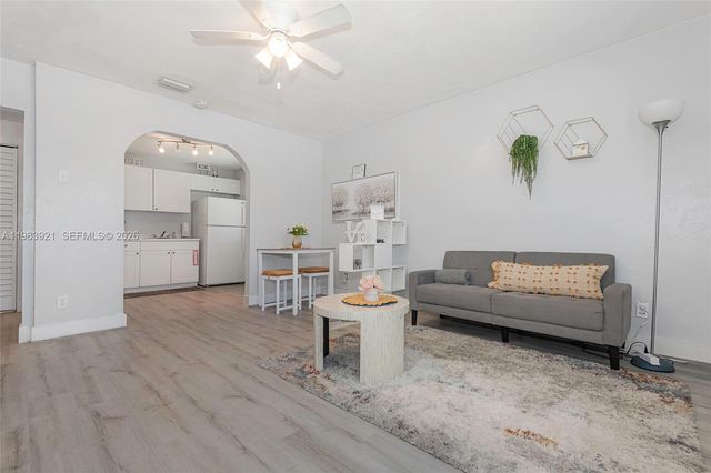 201 Columbus Pkwy, Hollywood, FL 33021