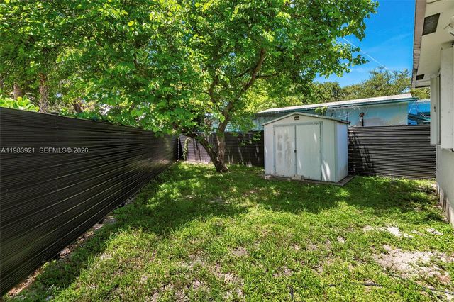 201 Columbus Pkwy, Hollywood, FL 33021