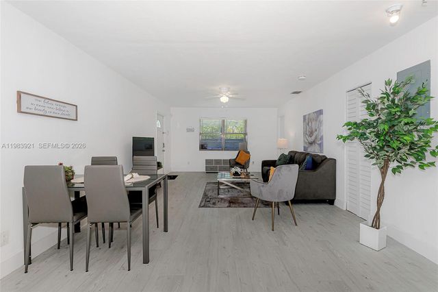 201 Columbus Pkwy, Hollywood, FL 33021