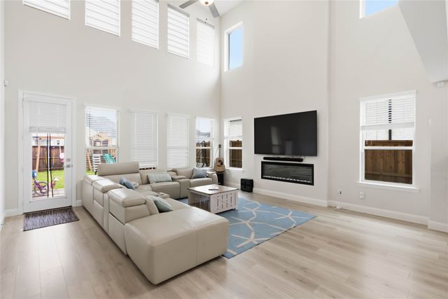 12959 Wimbledon Way, Farmers Branch, TX 75234