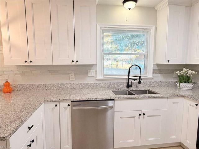 508 Marlin DR, Newport News, VA 23602