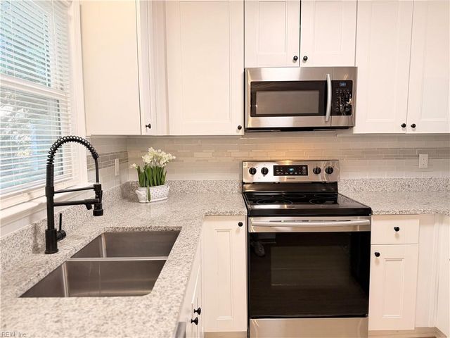 508 Marlin DR, Newport News, VA 23602