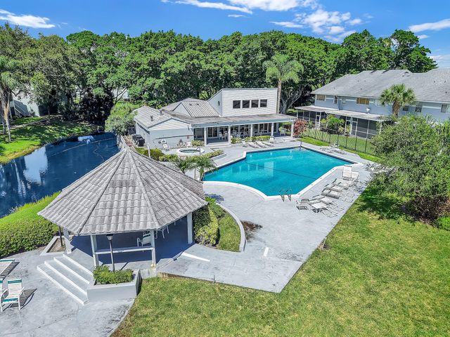 6191 Old Court Road 806, Boca Raton, FL 33433