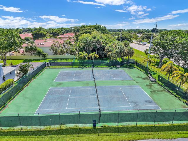 6191 Old Court Road 806, Boca Raton, FL 33433