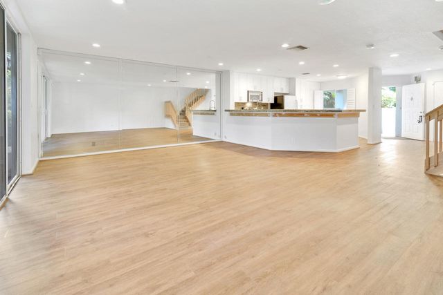 6191 Old Court Road 806, Boca Raton, FL 33433
