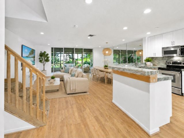 6191 Old Court Road 806, Boca Raton, FL 33433
