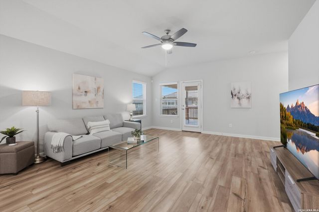 25819 Posey, Boerne, TX 78006