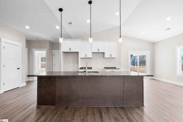 369 Scenic Avenue, Campobello, SC 29322