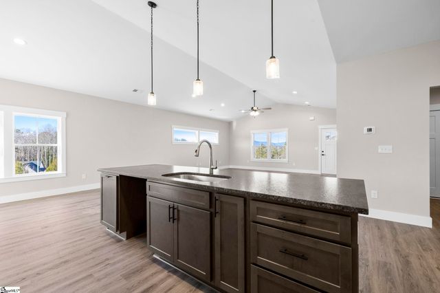 369 Scenic Avenue, Campobello, SC 29322