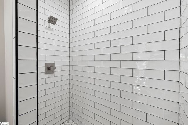 369 Scenic Avenue, Campobello, SC 29322