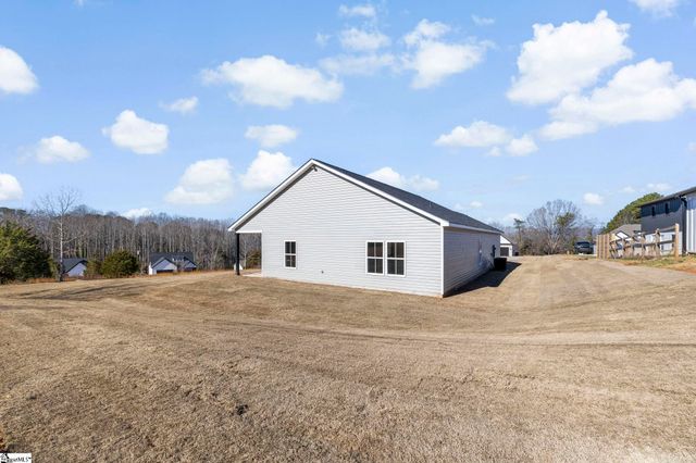 369 Scenic Avenue, Campobello, SC 29322