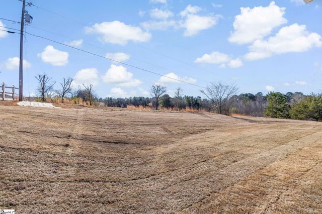 369 Scenic Avenue, Campobello, SC 29322