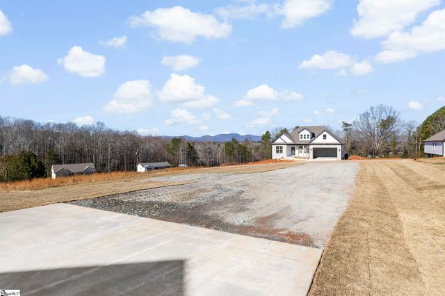 369 Scenic Avenue, Campobello, SC 29322