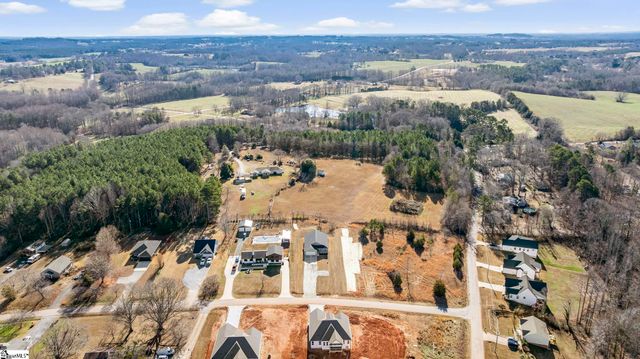 369 Scenic Avenue, Campobello, SC 29322