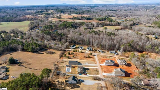 369 Scenic Avenue, Campobello, SC 29322