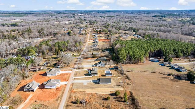 369 Scenic Avenue, Campobello, SC 29322