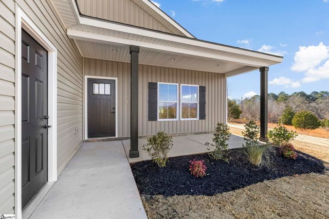 369 Scenic Avenue, Campobello, SC 29322