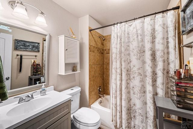 4619 Cedarweed Blvd, Pueblo, CO 81001