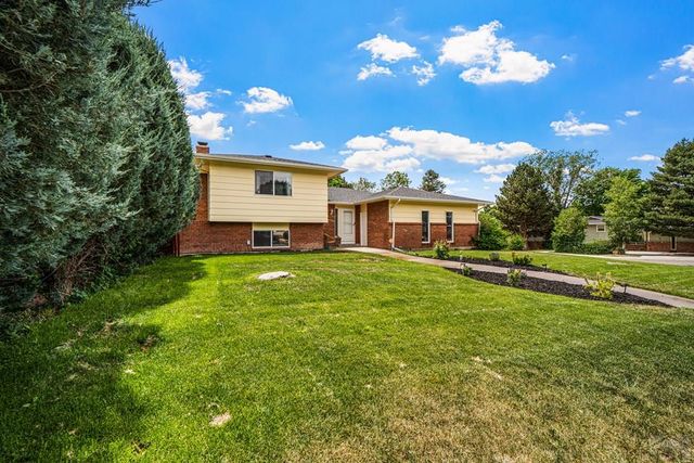 4619 Cedarweed Blvd, Pueblo, CO 81001
