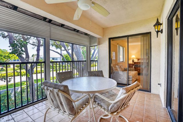65 PELICAN POINTE Drive 2030, Delray Beach, FL 33483