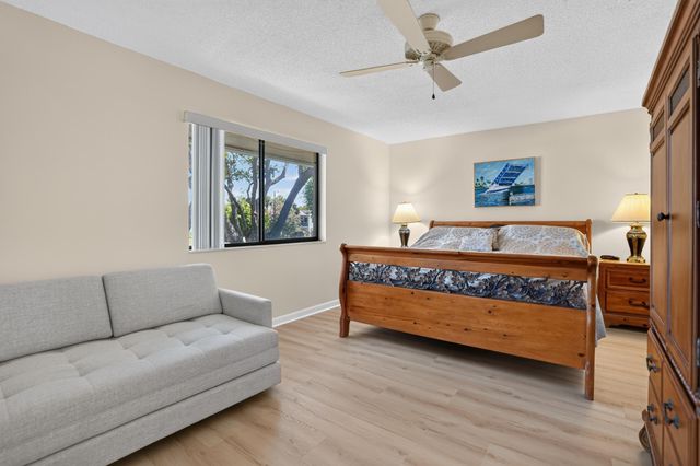 65 PELICAN POINTE Drive 2030, Delray Beach, FL 33483