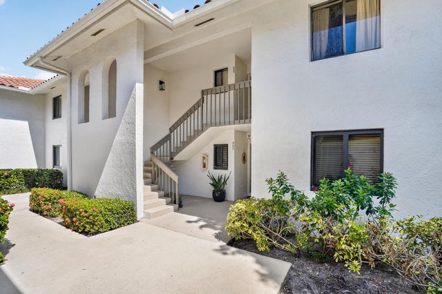 65 PELICAN POINTE Drive 2030, Delray Beach, FL 33483