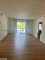 7947 SW 104th St 202C, Miami, FL 33156