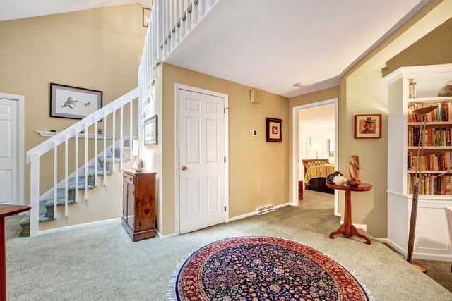 8 Pilgrim Drive A, Westford, MA 01886