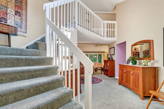 8 Pilgrim Drive A, Westford, MA 01886