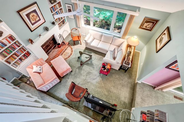 8 Pilgrim Drive A, Westford, MA 01886