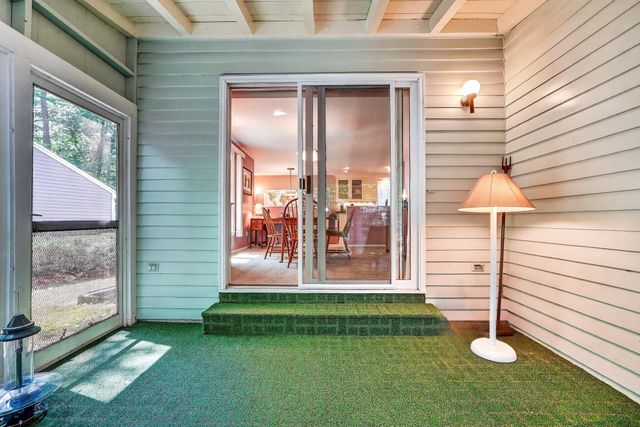 8 Pilgrim Drive A, Westford, MA 01886