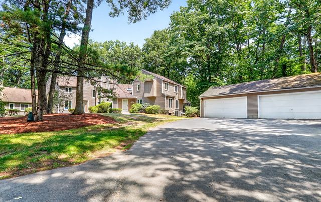8 Pilgrim Drive A, Westford, MA 01886
