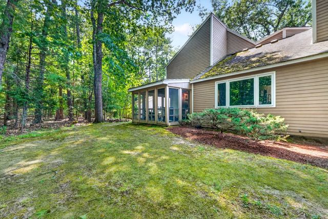 8 Pilgrim Drive A, Westford, MA 01886