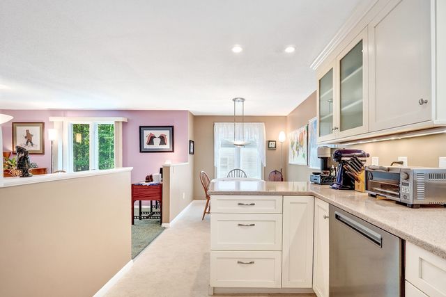 8 Pilgrim Drive A, Westford, MA 01886