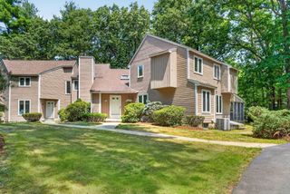 8 Pilgrim Drive A, Westford, MA 01886