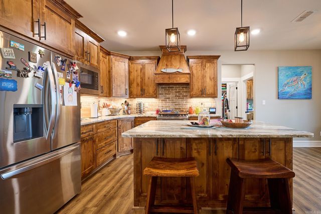 16728 Cabes Point Road, Alexander, AR 72002