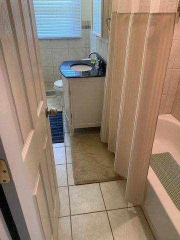 3331 Carol COURT, Oak Creek, WI 53154