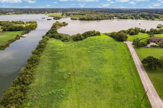 19511 Old Galveston Road, Webster, TX 77598