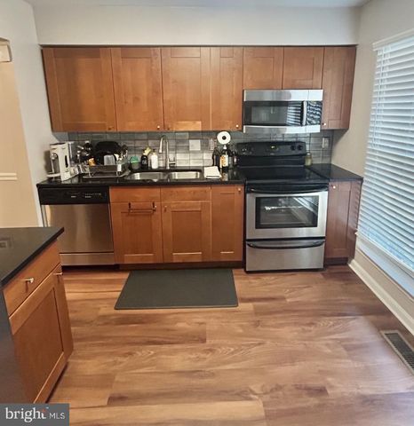 11804 GOLDEN EAGLE CT, Woodbridge, VA 22192
