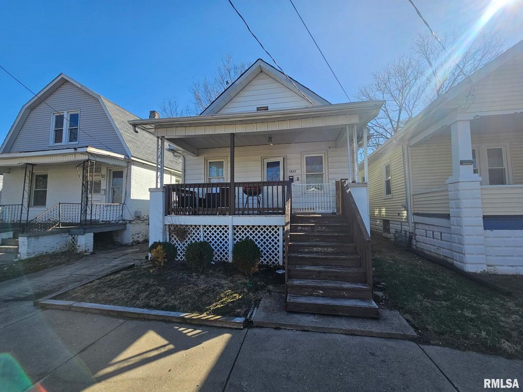 1822 N MISSOURI Avenue, Peoria, IL 61603