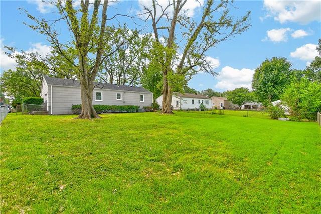 3016 Porter Road, Independence, MO 64055